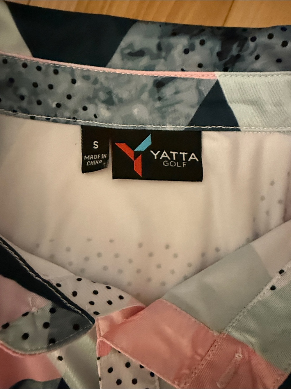 Geometric Yatta Golf Print Short-Sleeve Polo - Pink Navy & Aqua EUC S - Picture 2 of 2